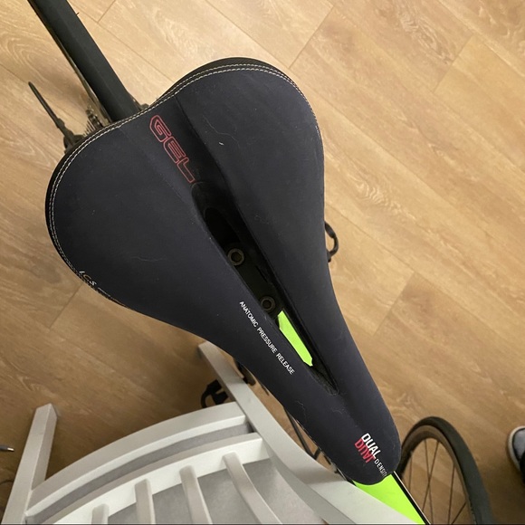 Cannondale Full Carbon bike - Picture 2 of 6